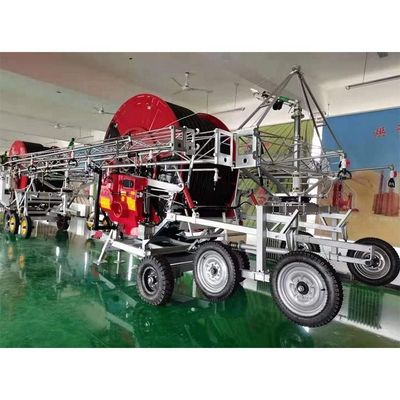 Bewässerungssystem mit einem Durchmesser von 65 cm für die Bewässerung mit mehreren mobilen Sprinklern auf großflächigen landwirtschaftlichen Flächen