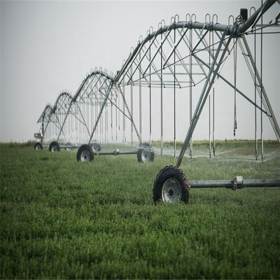 Landwirtschaftszentrum Pivot-Farmbewässerungssystem mit Achsensprühmaschine und Schleppsprinkler