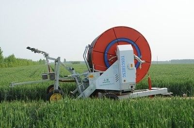 Kraft-Spray-Schlauch-Roll-Bewässerungssystem mit ultraverstellbarem Spray