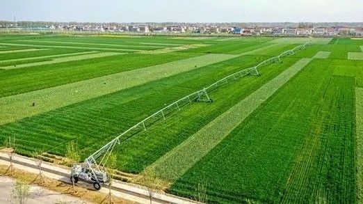Präzisionsbewässerung mit einfacher Seitenbewegung Bewässerung für Wasser-Smart-Landwirtschaft 3800 KG