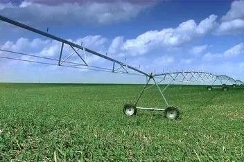 Landwirtschaftliches Solarzentrum Pivot Bewässerung Wasser und Sicherheit