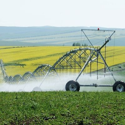Modernisieren Sie Ihr Bewässerungssystem Spitzenklasse Durchmesser 16,8 cm Effizienz Seitwärtsbewegung Bewässerung für eine unübertroffene Effizienz