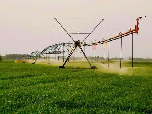 Unübertroffene Landwirte mit wasserersparendem Zentrum Drehbewegungsbewässerungssprinkler und Motor
