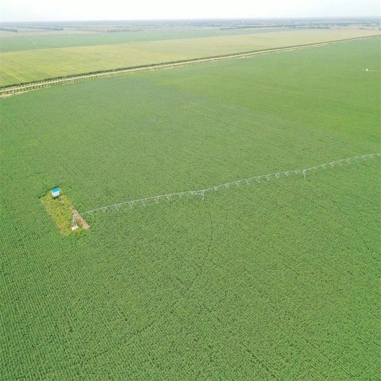 168 cm Durchmesser Export-Auswahl Moderne Bewässerungssysteme für Landwirte und Zentrumspitzenbewässerungsgeräte mit heißem Oberflächenmetall