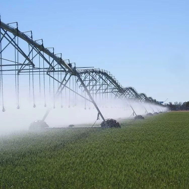30 Zoll Durchmesser Wassersparzentrum Schraubbewegungsbewässerung Sprinkler Ausrüstung mit Motor und 230 KG Gewicht
