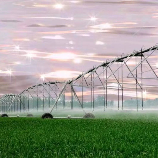 Auto Solar Center Pivot gewährleistet die Feuchtigkeit der Farm und unterstützt die Landwirtschaft mit optimaler Leistung 30 Zoll Durchmesser