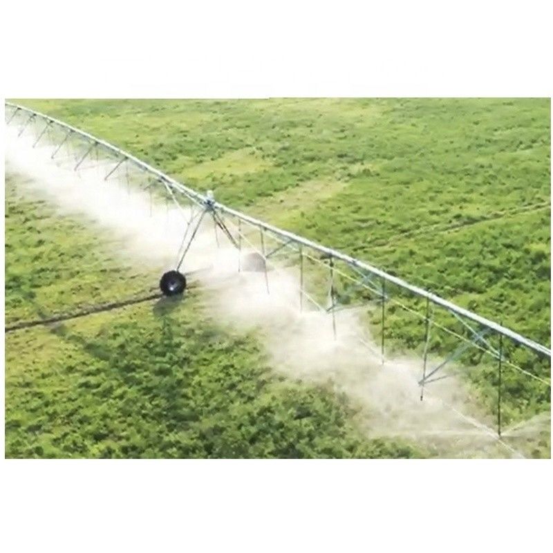 Hochmodernes Bewässerungssystem für landwirtschaftliche Betriebe mit einer Kapazität von 2200 KG und fortschrittlicher Zentrum-Pivot-Technologie